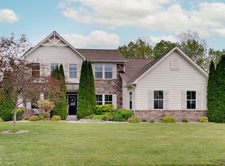3219 Cimmaron Ash Dr, Zionsville, IN 46077