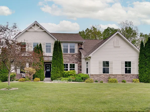 3219 Cimmaron Ash Dr, Zionsville, IN 46077
