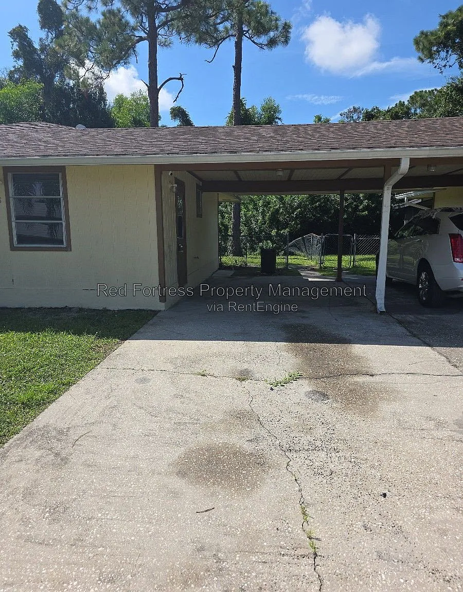 2 bed, 1.0 bath, $999 — Photo 2