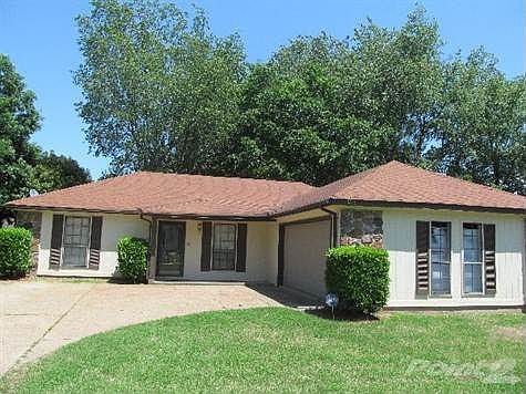 1st image of 3870 Lucerne Dr