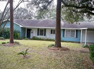 1520 Radio Ln, Rosenberg, TX 77471