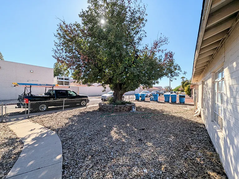 1314 W Whitton Ave #1 — Photo 4