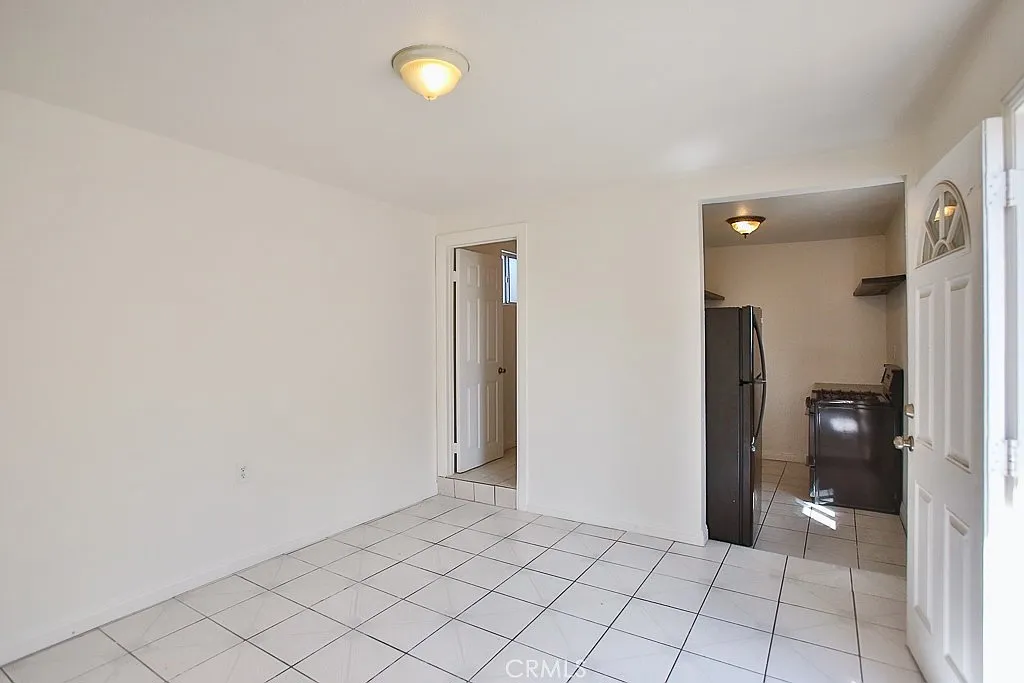 Building Photo - 607 Camulos St