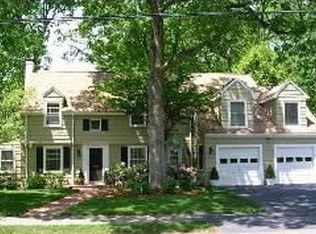 40 Cleveland Rd, Wellesley, MA 02481