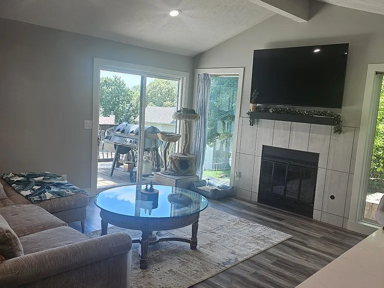 14465 Krug Cir — Photo 23
