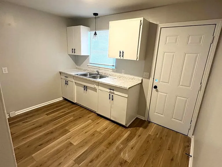 1614-1616 N Hillside St #1618 — Photo 4