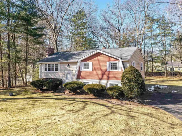 5 Olde Coach Road, Derry, NH 03038