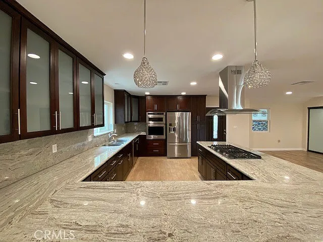 6657 Enfield Ave — Photo 12