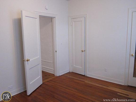 5th image of 3257 35th St #1D