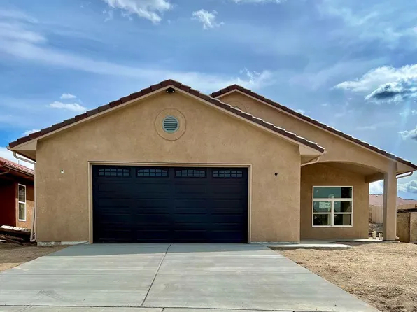808 Thorncrest Dr, Pueblo, CO 81005