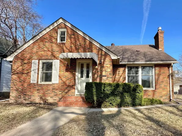 2551 Hayes St NE, Minneapolis, MN 55418