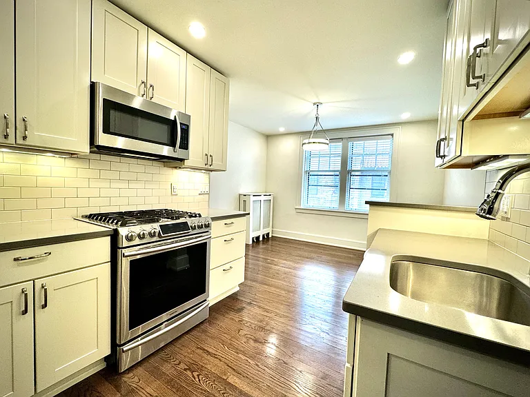 1710 N Prospect Ave — Photo 18