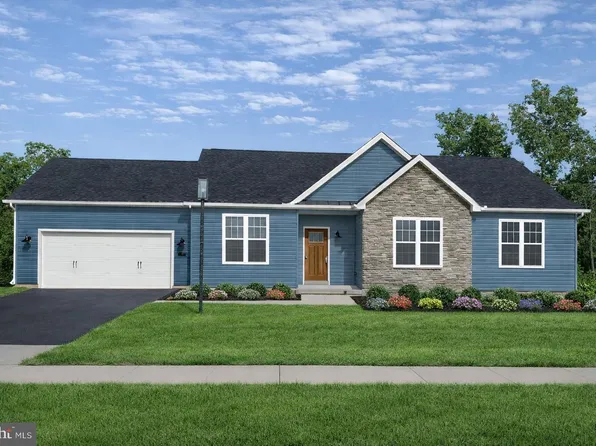 59 Bright Ln #11, Hanover, PA 17331