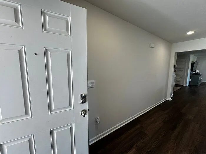 5 bed, 3.0 bath, 2092 sqft, $2,090 — Photo 2