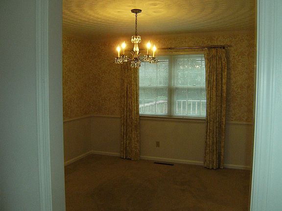 Foyer to Dining room