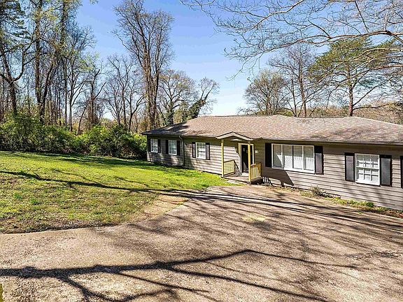 2nd image of 535 Rutherford Cir