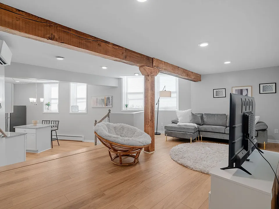 Brick and Beam Flats