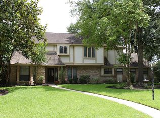 8223 Hollyleaf Dr, Spring, TX 77379