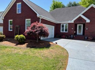 251 Inverness Dr, Murfreesboro, TN 37129