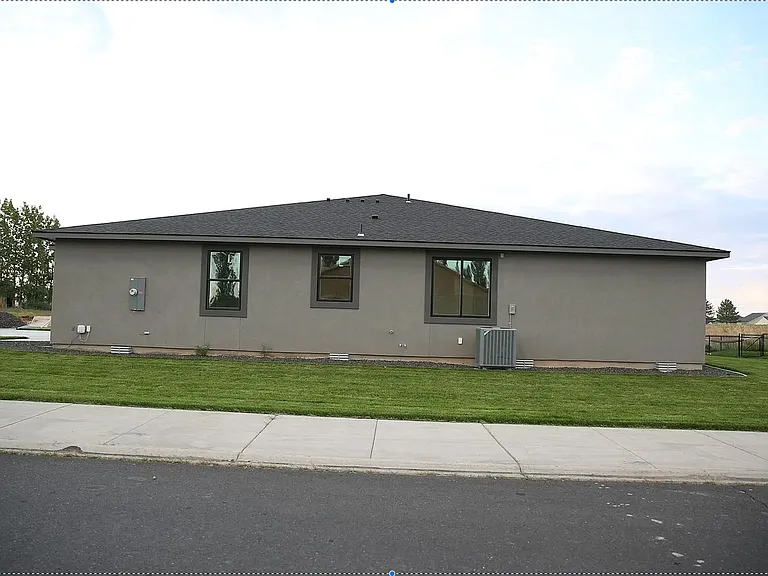 4103 Quinn Dr NE — Photo 12