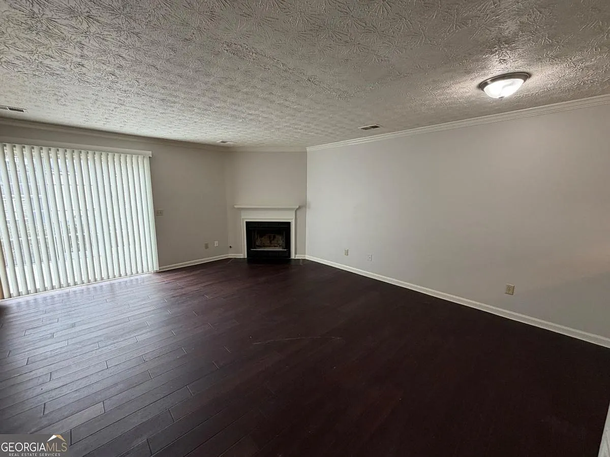 2 bed, 2.5 bath, 1164 sqft, $1,395 — Photo 3