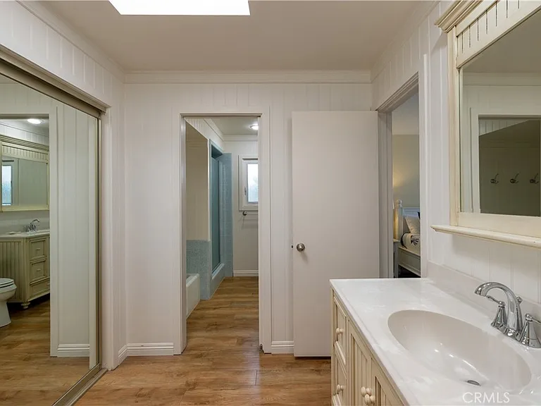 1303 E Balboa Blvd — Photo 16