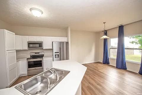 4th image of 3172 Jasmine Ct