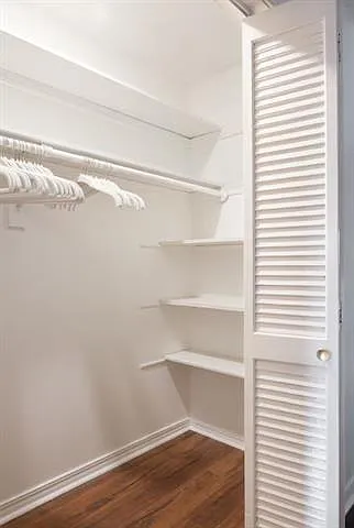1713 Burgundy St #204 — Photo 9