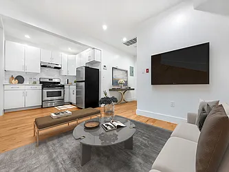 586 Bainbridge Street, #2H