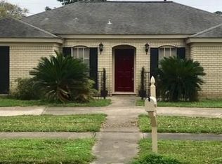 720 Browning St, Angleton, TX 77515