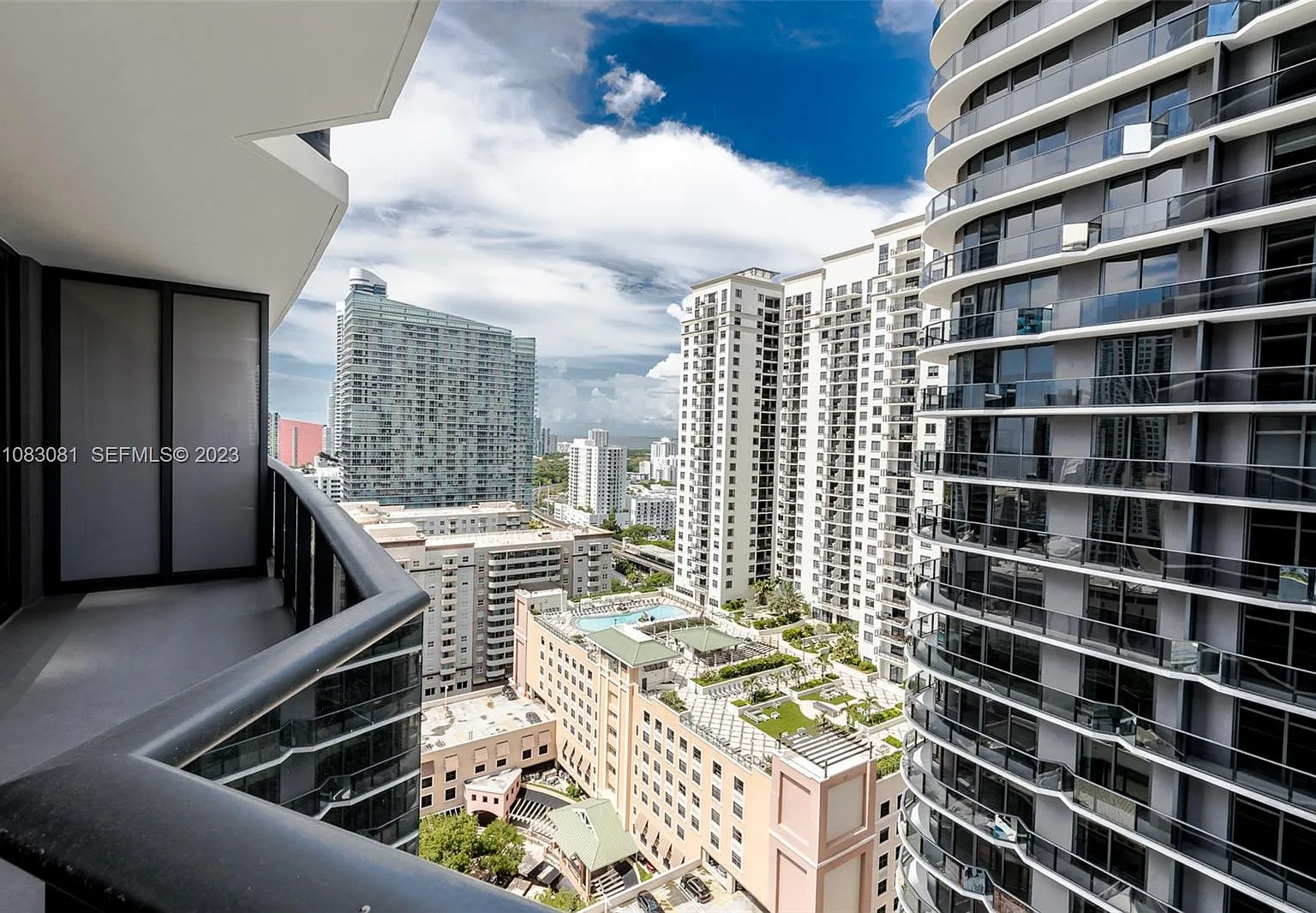 1 bed, 620 sqft, $3,400 — Photo 2