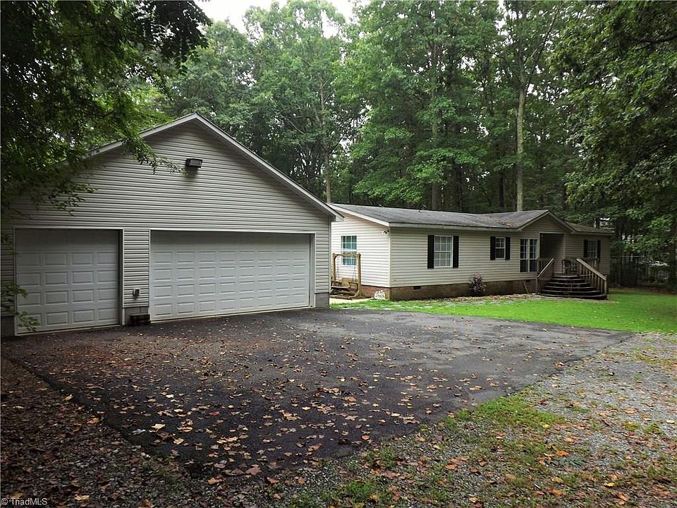 1st image of 175 Country Oaks Ln