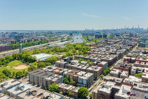 Rented by Rove Travel LLC | media 4