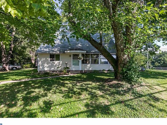 2nd image of 61 Coll Dr
