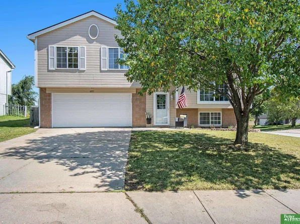 8955 N 81st St, Omaha, NE 68122