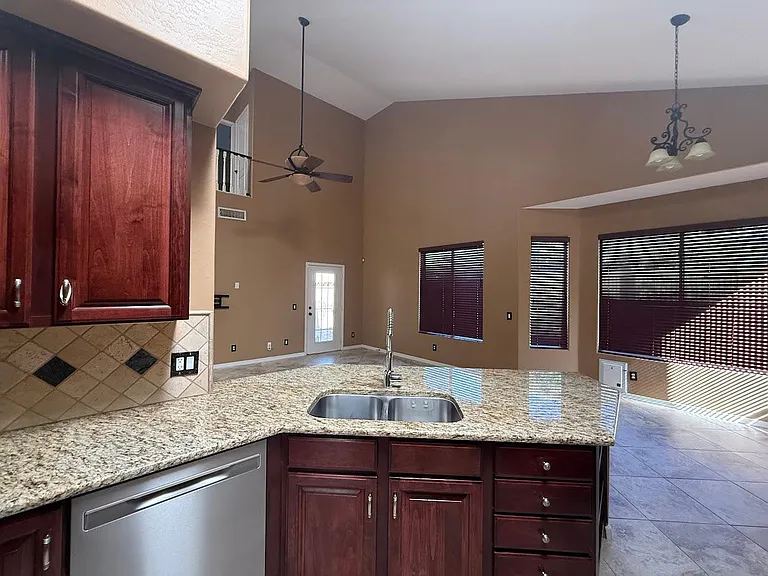 6602 W Molly Ln — Photo 9
