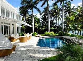 2323 Lake Ave, Miami Beach, FL 33140