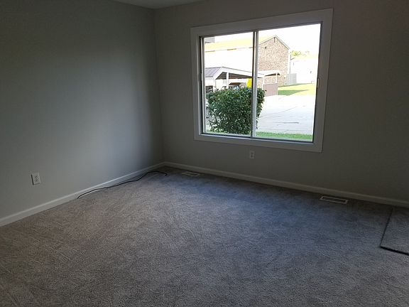 3rd image of 38109 Lordstown Dr