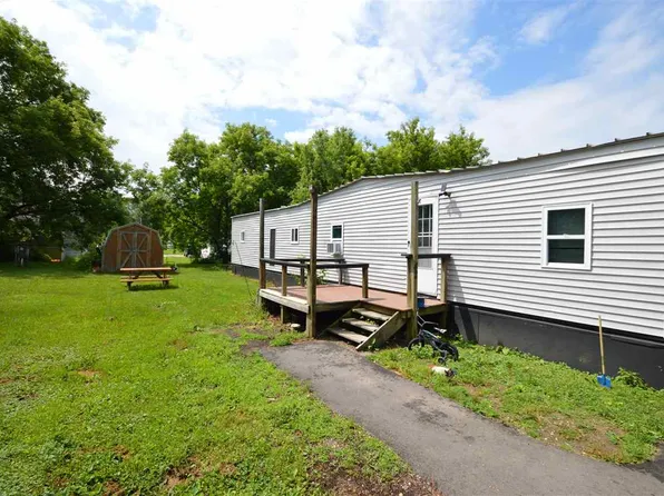 42 Juniper Dr, East Jordan, MI 49727