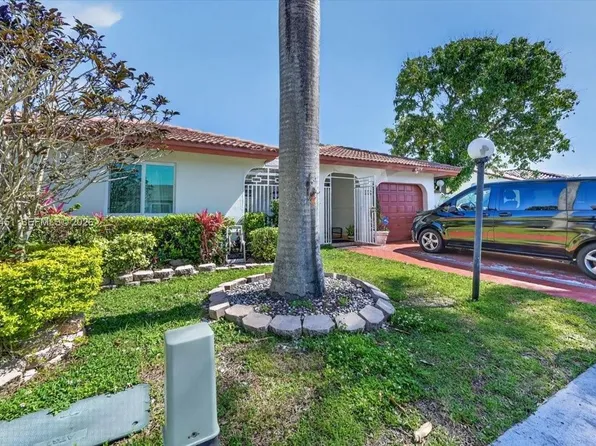 14313 SW 100th Ln, Miami, FL 33186