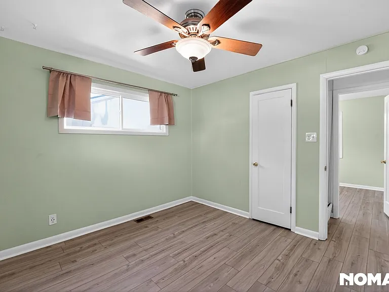 2520 S Knox Ct — Photo 12