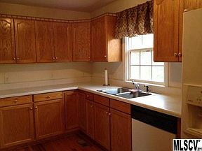 3rd image of 1909 Bakers Glade Ln