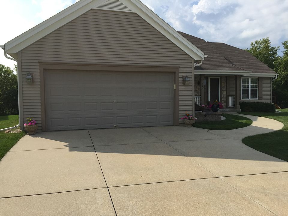 2nd image of 3824 Stillwater Cir