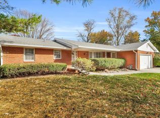 1204 Devonshire Dr, Champaign, IL 61821