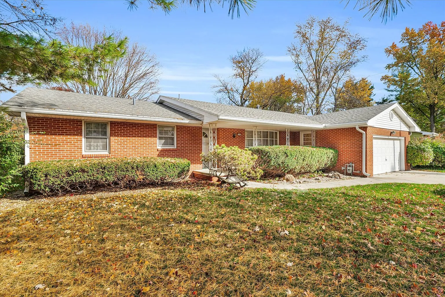 1204 Devonshire Dr photo 1