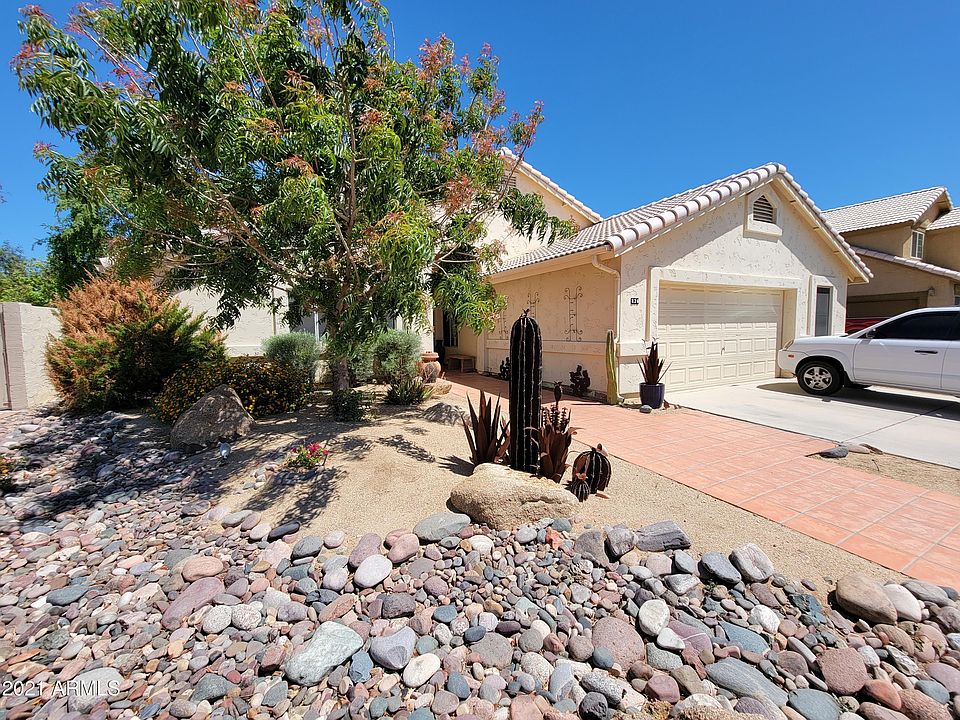 1st image of 826 W San Mateo Dr