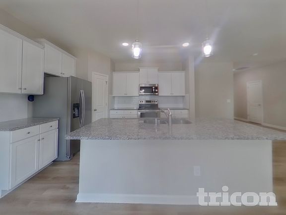 4th image of 126 Spring Knoll Dr