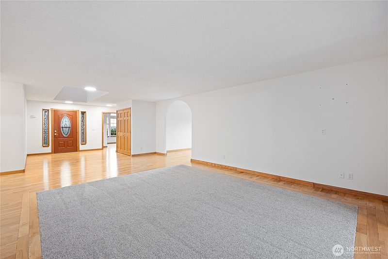 4th image of 215 Paxton Road