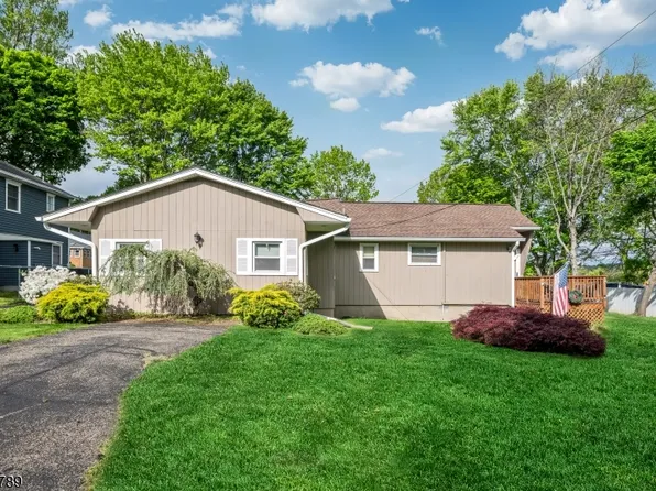 6 Outlook Ave, Mount Olive Twp., NJ 07828