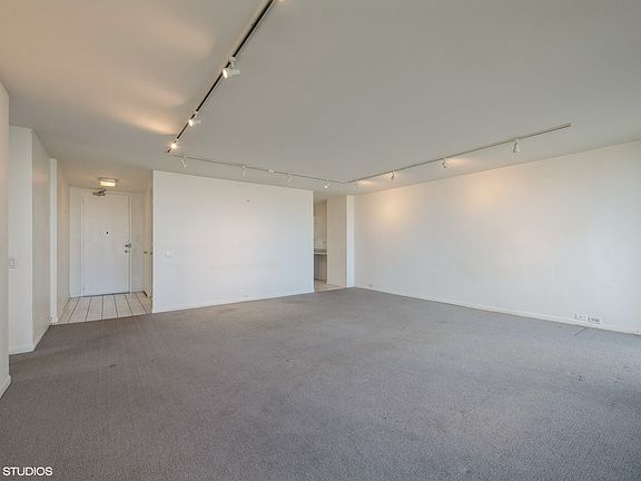 5th image of 900 N Lake Shore Dr APT 313